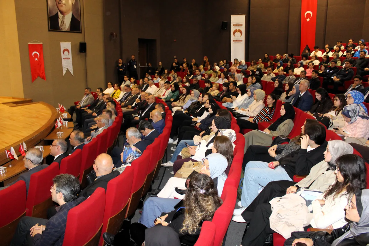 Konya Gıda ve Tarım Üniversitesinde "İyileşme Aile ile Başlar: Denetimli Serbestlikte Ailenin Dönüştürücü Gücü" paneli gerçekleştirildi