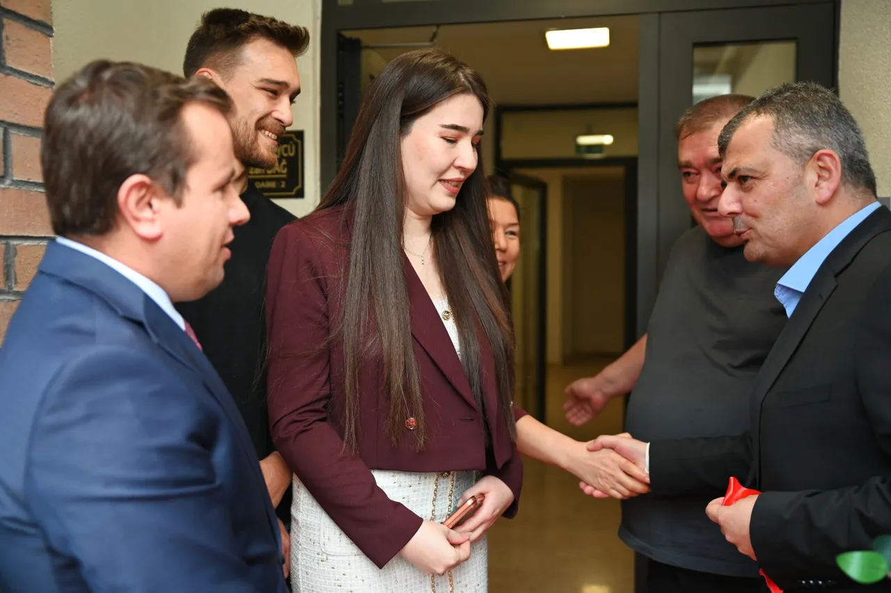 Emirdağ Belediye Başkanı Koyuncu, Avukatlık Büro açılışına katıldı