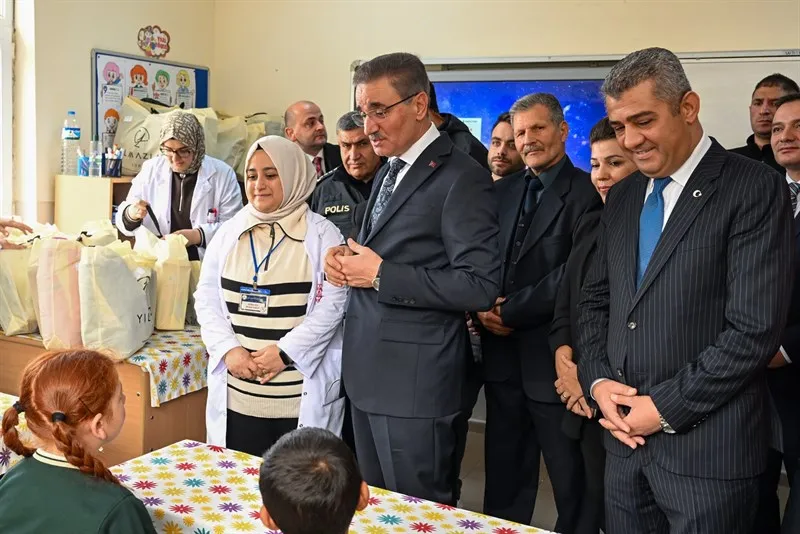 Vali Baruş, Şehit Ramazan Yıldız Kütüphanesi'nin açılışını gerçekleştirdi