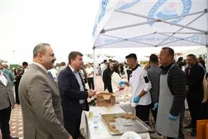 Aksaray Üniversitesinde 6. İğde Şenliği renkli görüntülere sahne oldu