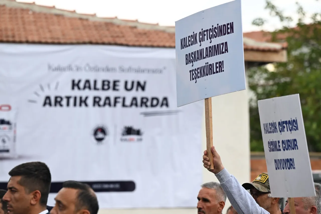 Mansur Yavaş Kalecik’te Sonbahar Şenliği ve toplu açılış törenine katıldı