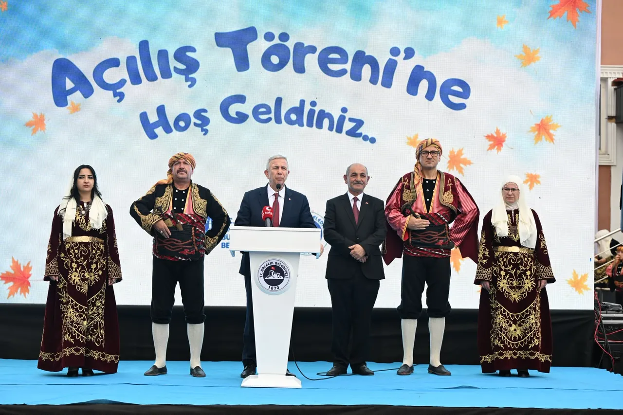 Mansur Yavaş Kalecik’te Sonbahar Şenliği ve toplu açılış törenine katıldı