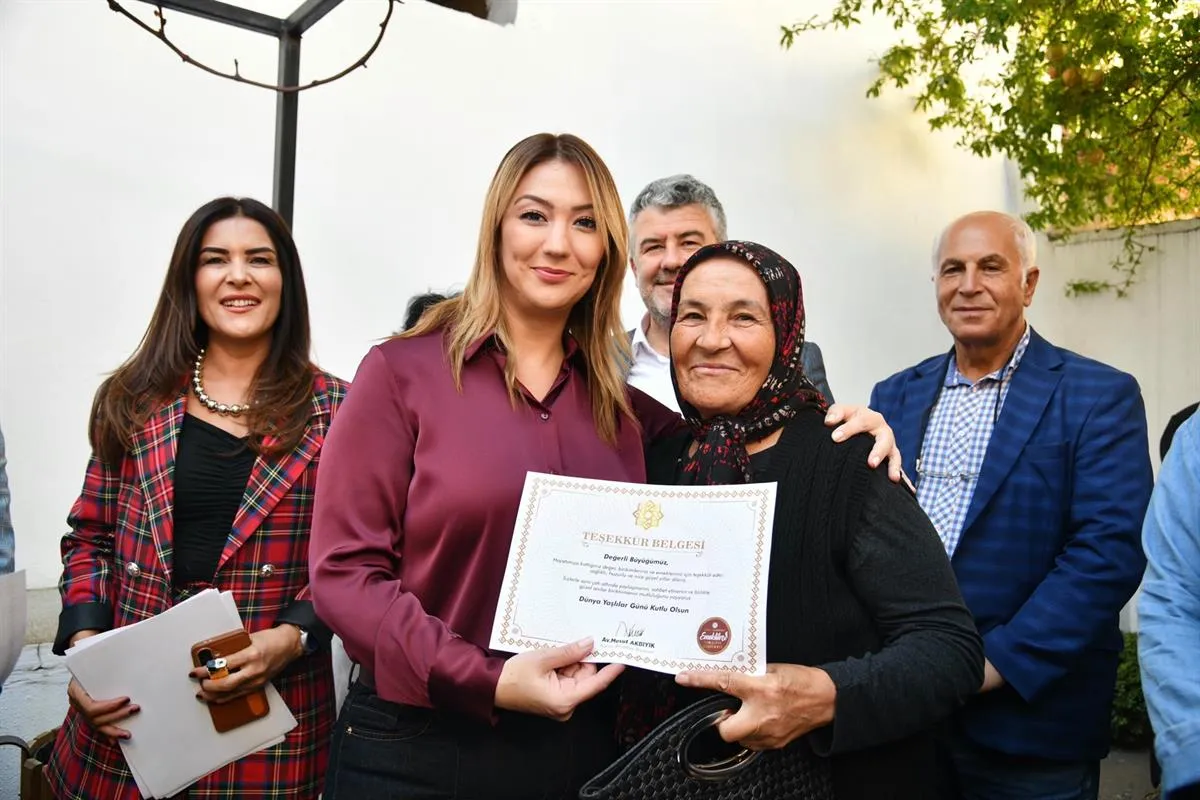 Karesi Belediyesi büyüklerini unutmadı