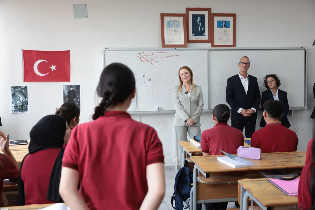 Başkan Mutlu, okul ziyaretlerini sürdürüyor “Üzerimize Düşeni Yapmaya Devam Edeceğiz”