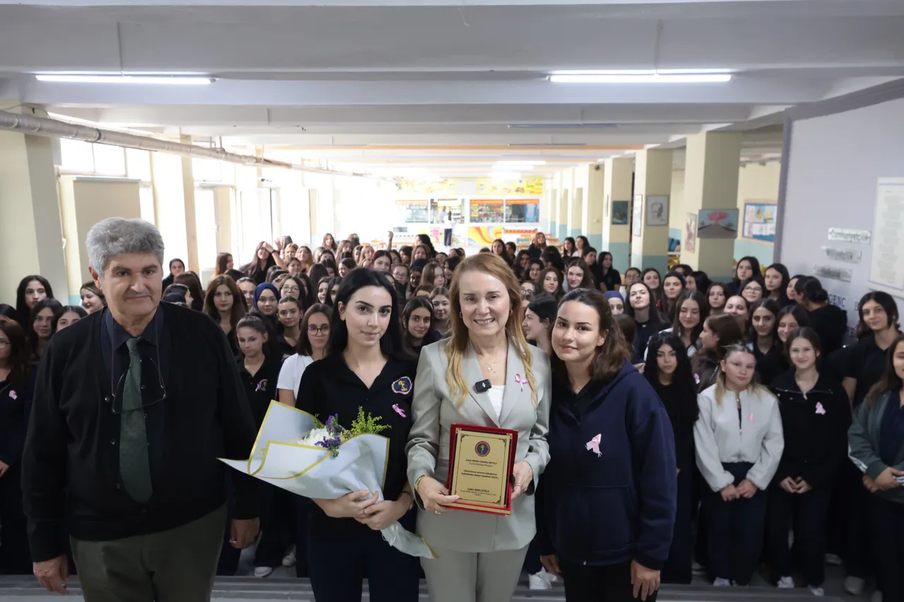 Başkan Mutlu, okul ziyaretlerini sürdürüyor “Üzerimize Düşeni Yapmaya Devam Edeceğiz”