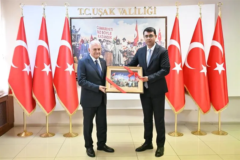 Türkiye Cumhuriyeti’nin son Başbakanı Binali Yıldırım’dan Valiliğe ziyaret