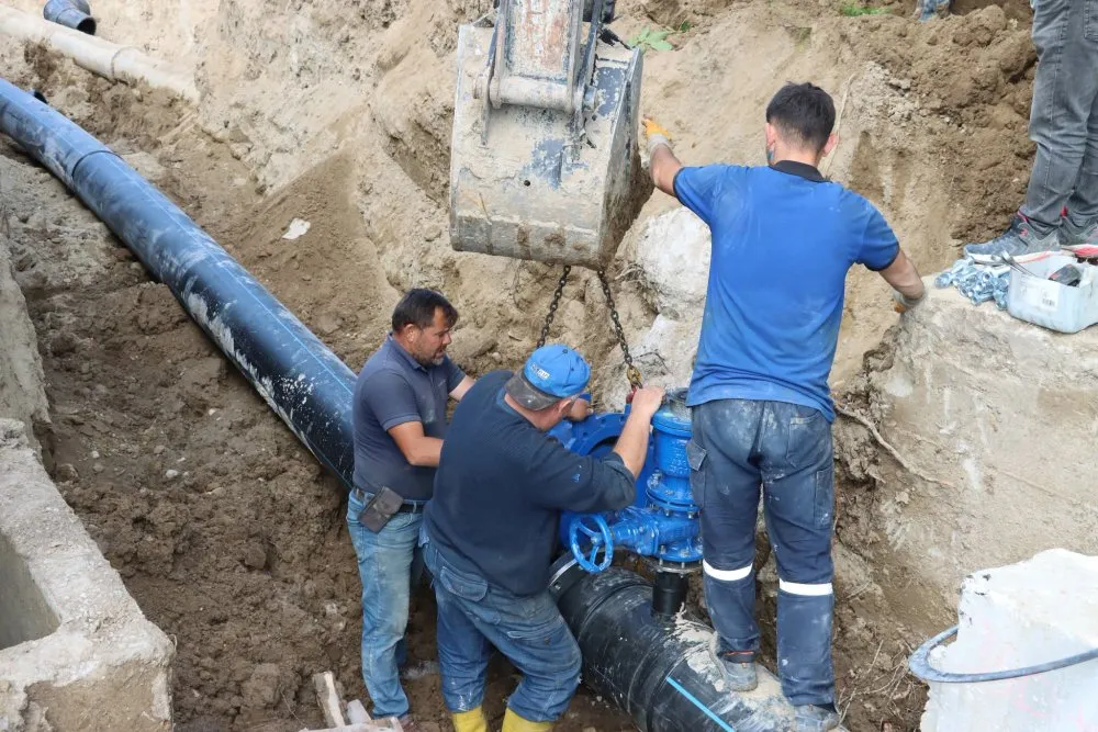 30 Yıllık içme suyu ana hattı yenilendi