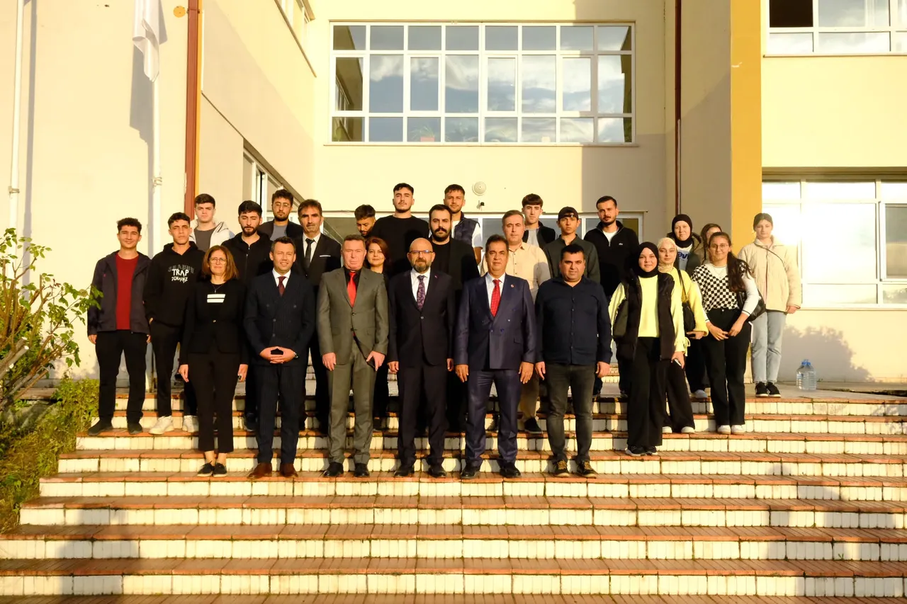 Koyulhisar Meslek Yüksekokulu’nda akademik çalışmalar ve yeni dönem hedefleri değerlendirildi