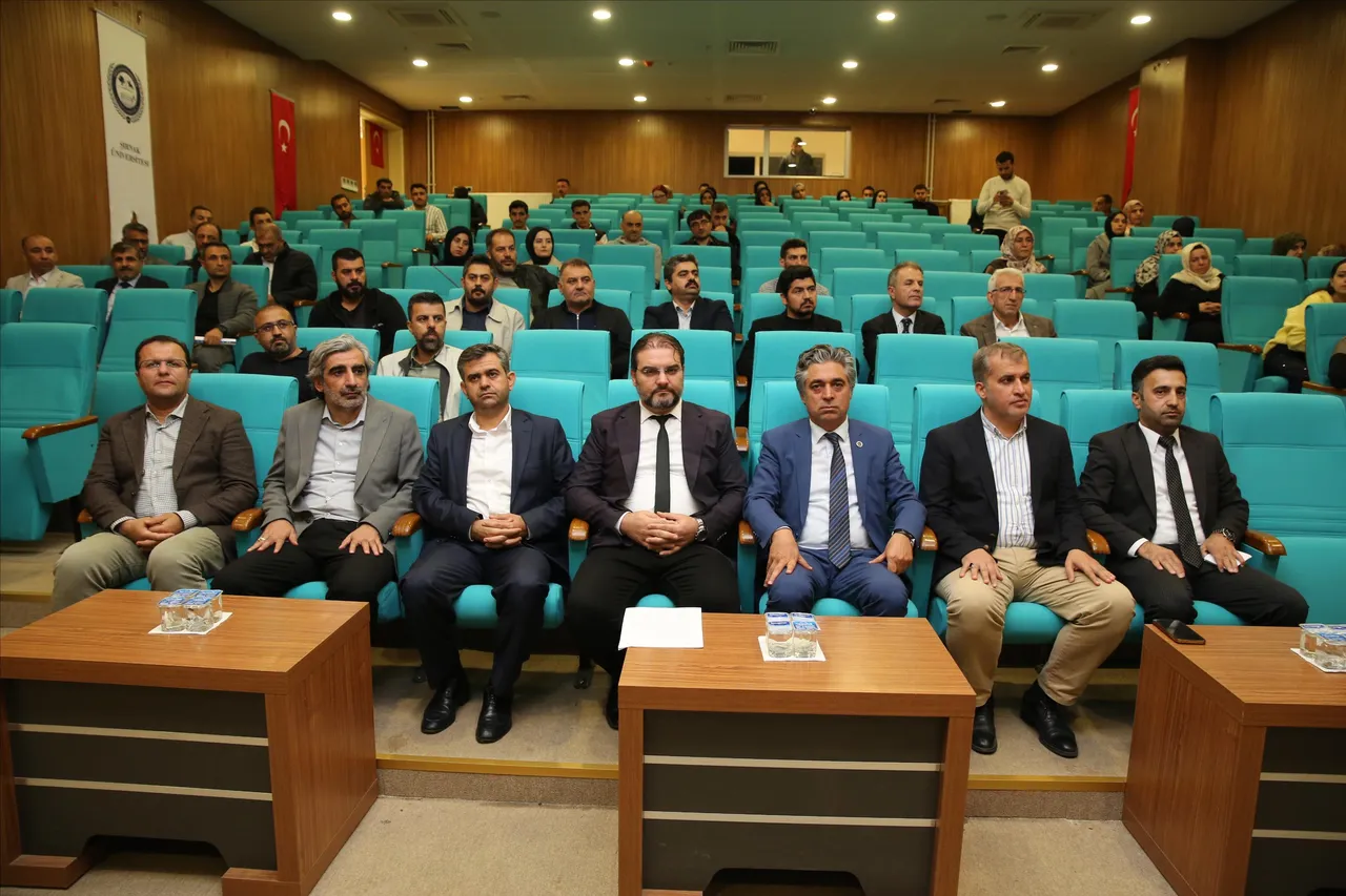 Şırnak Üniversitesinde “Tüketim Çağında Tasarrufun Dini ve Ekonomik Boyutu” paneli düzenlendi