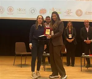 ASÜ’lü aşçılık öğrencileri Niğde Gastronomi Festivalinde dört madalya kazandı