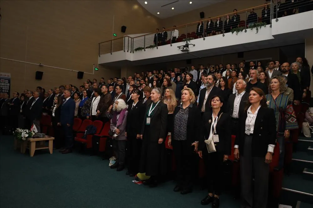 6.Uluslararası Seramik, Cam, Emaye, Sır ve Boya Kongresi Eskişehir Teknik Üniversitesi Ev sahipliğinde başladı