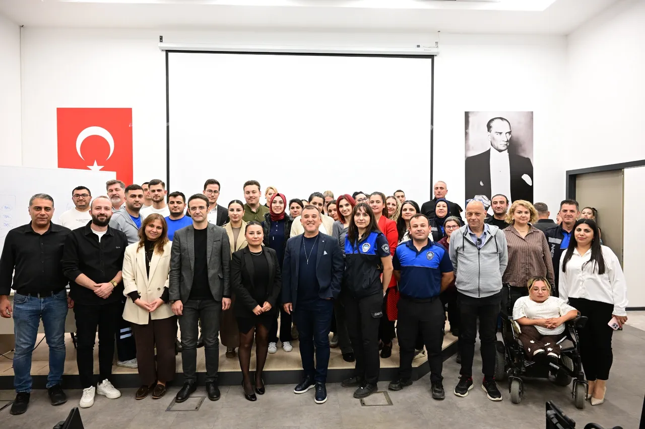 Manisa Büyükşehir Belediyesi Personeline Disleksi farkındalık eğitimi