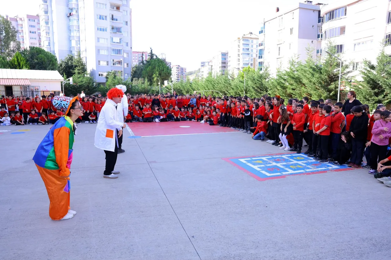 Büyükşehir çocukları bilim ve geleneksel oyunlarla buluşturuyor