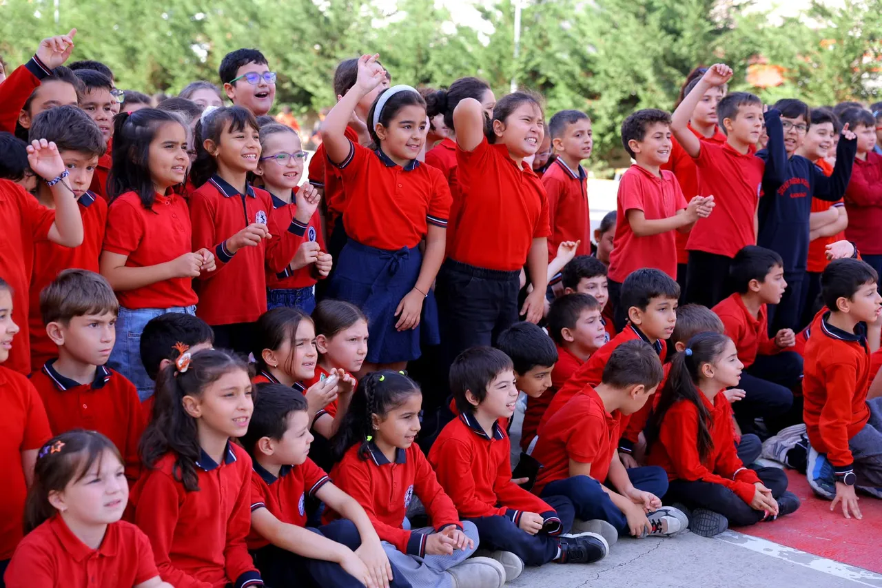 Büyükşehir çocukları bilim ve geleneksel oyunlarla buluşturuyor