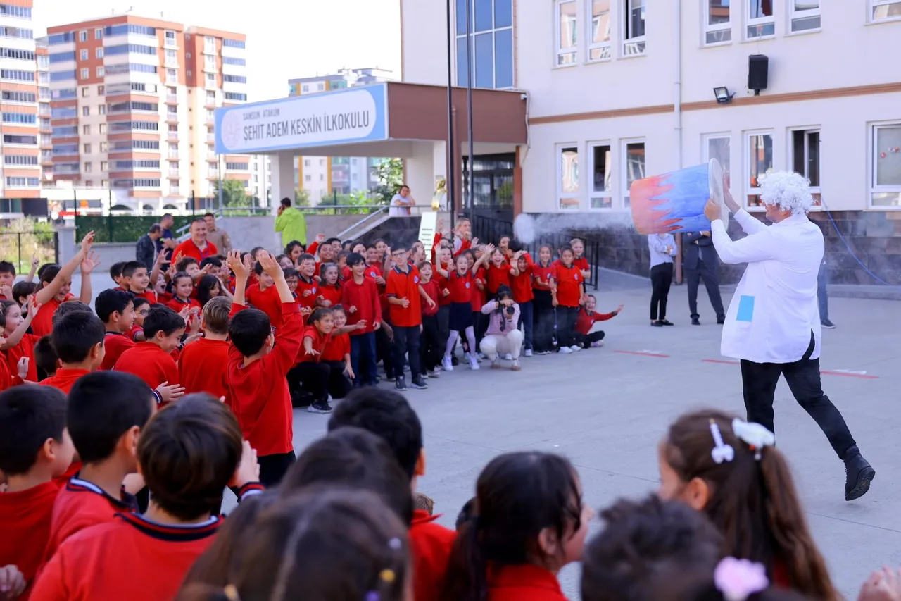 Büyükşehir çocukları bilim ve geleneksel oyunlarla buluşturuyor