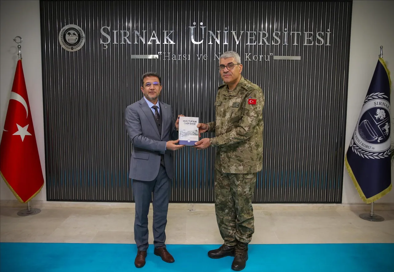 Tümgeneral Tunç’tan Rektör Alkış’a iade-i ziyaret