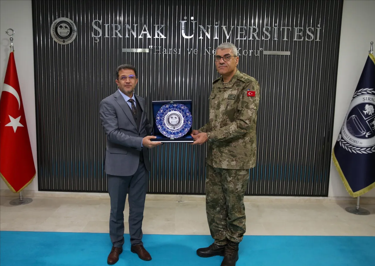 Tümgeneral Tunç’tan Rektör Alkış’a iade-i ziyaret