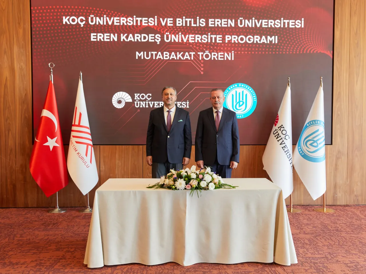 Bitlis Eren Üniversitesi ile Koç Üniversitesi Arasında Eren kardeş üniversite programı mutabakatı imzalandı