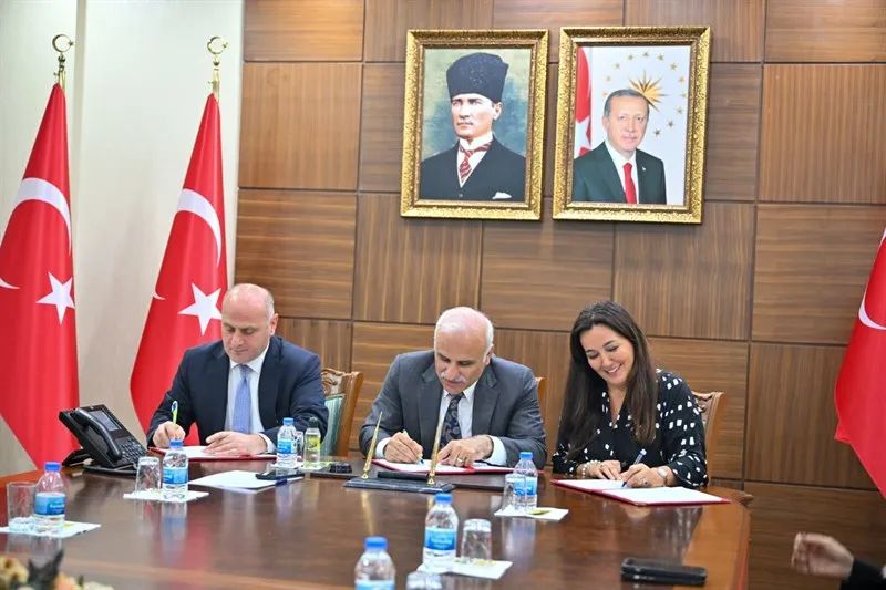 Sur ilçesinde 16 Derslikli İlkokul Yapımı İçin İş Birliği protokolü imzalandı