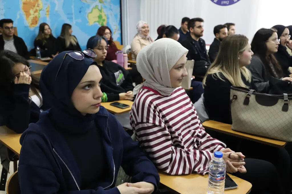 DPÜ’de edebiyat ve yapay zekâ konferansı