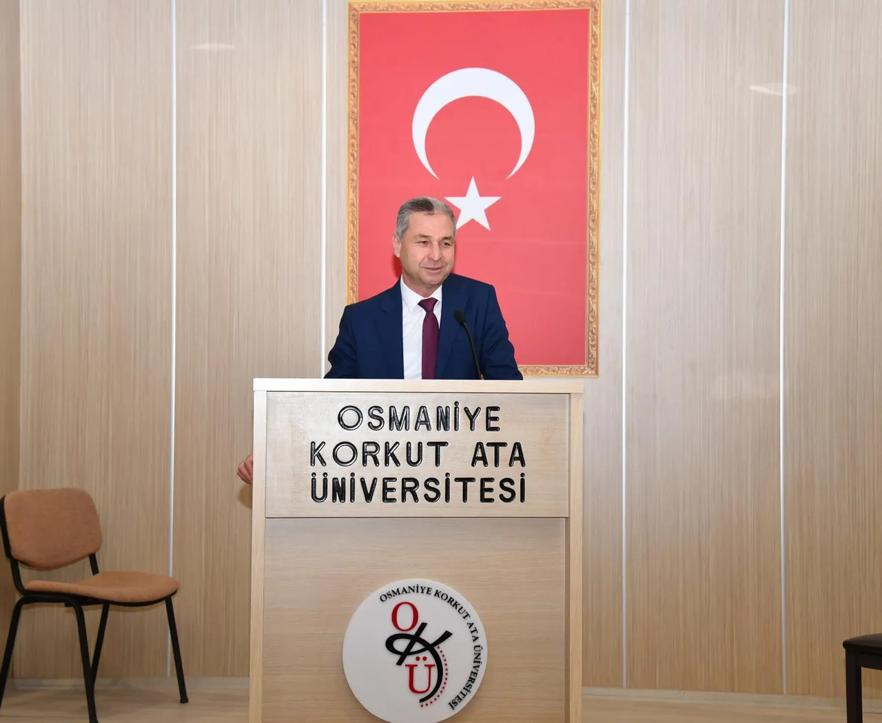 Osmaniye Korkut Ata Üniversitesinde 3. lisans öğrencileri İngiliz Dili ve Edebiyatı Konferansı başladı