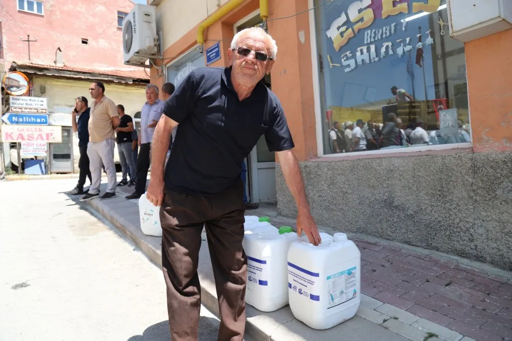 Büyükşehirden üreticiye sıvı gübre desteği