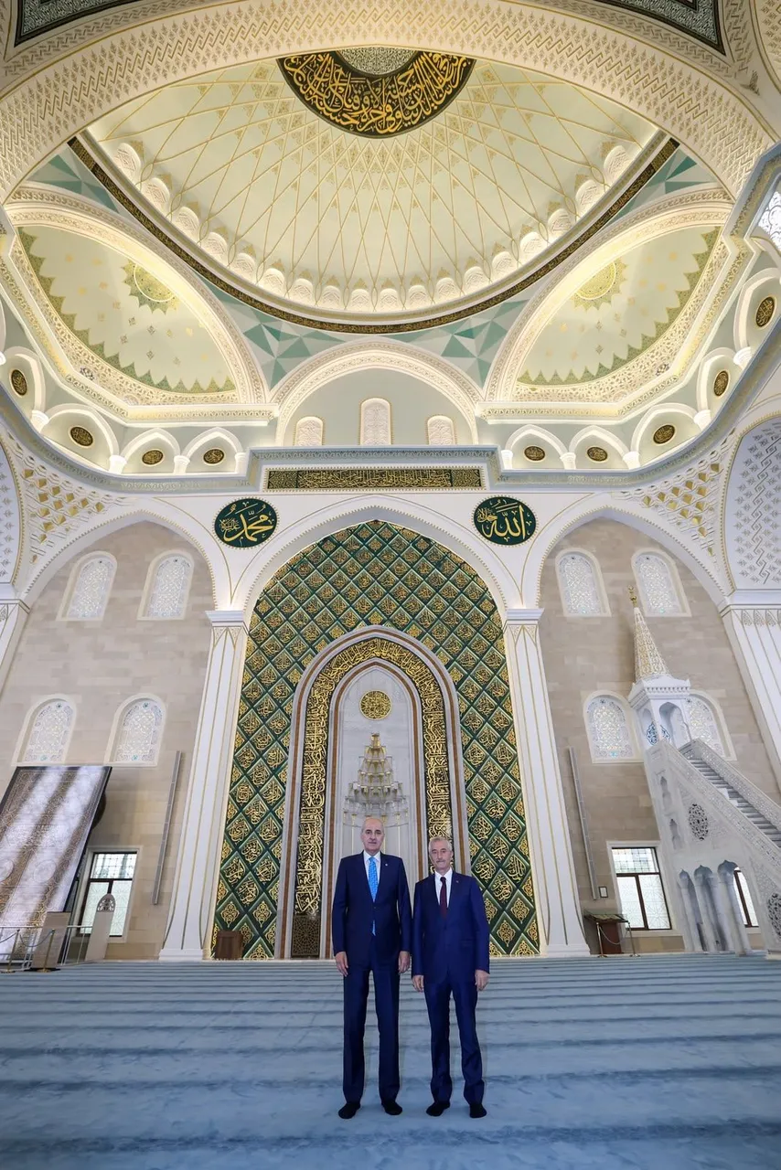 TBMM Başkanı Numan Kurtulmuş Şahinbey Millet Camii?ni ziyaret etti