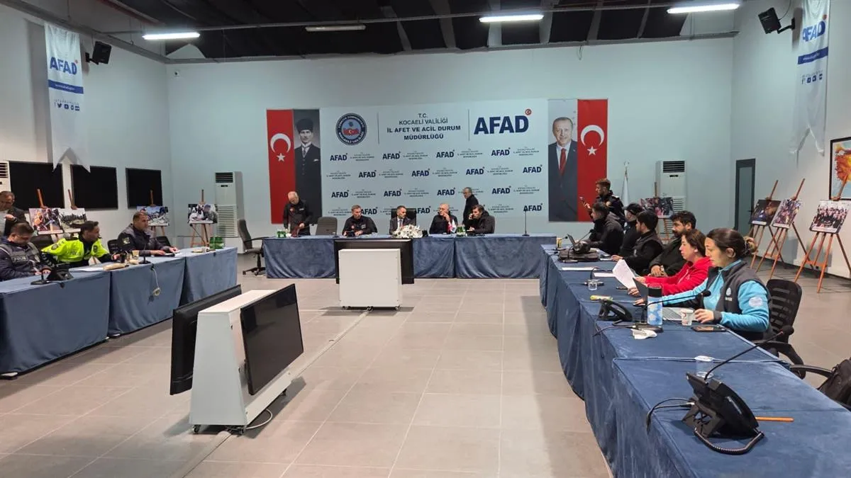 Vali Aktaş, Kriz Merkezi’nde
