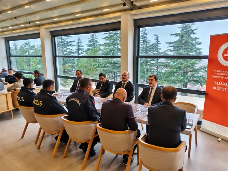 Yalvaç Kaymakamı Abacı, din görevlileri ile bir araya geldi