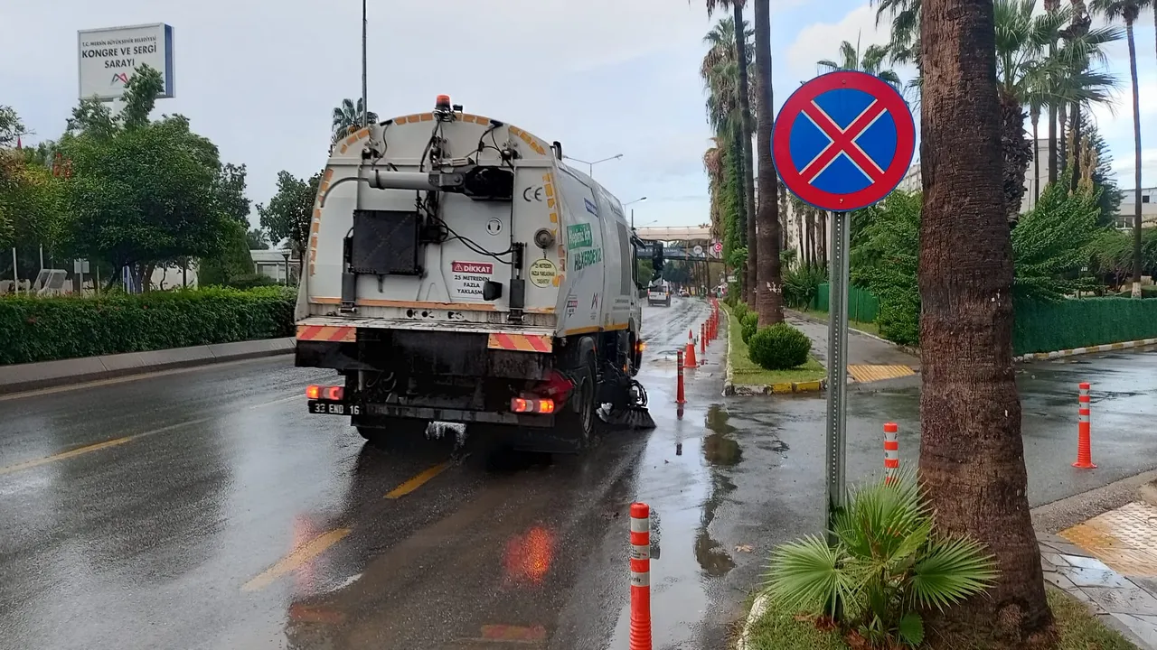 Mersin Büyükşehir ve MESKİ ‘Kriz Masası’ İle Yağmurun Olası Olumsuzluklarına Karşı Teyakkuzda