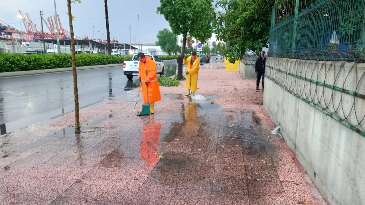 Mersin Büyükşehir ve MESKİ ‘Kriz Masası’ İle Yağmurun Olası Olumsuzluklarına Karşı Teyakkuzda