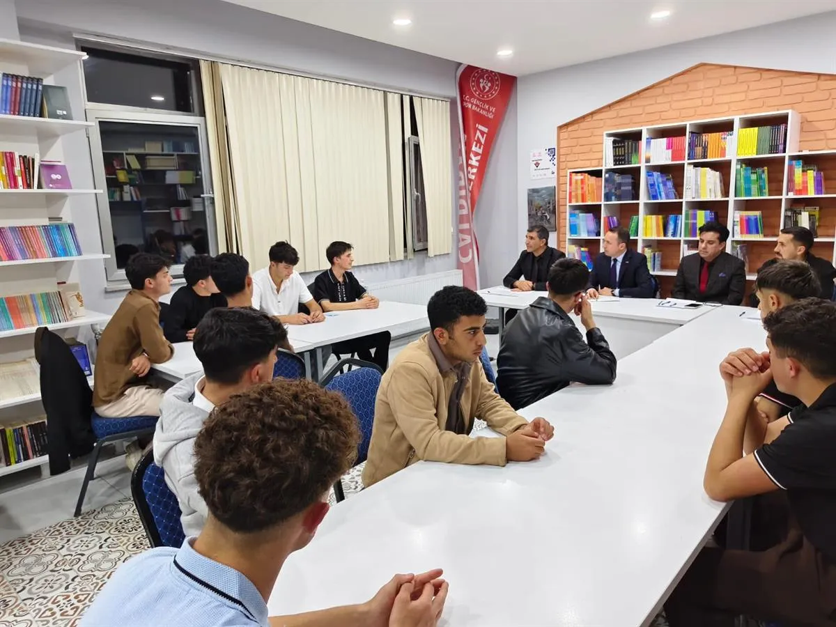 Gençlerle baş başa Projesi yeni dönemde de devam ediyor