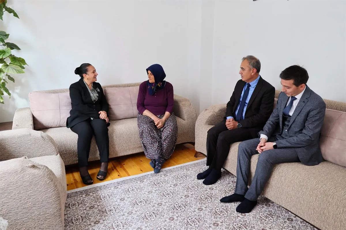 Vali Tülay Baydar Bilgihan Morsümbül ve Sözer ailelerine ziyaret gerçekleştirdi