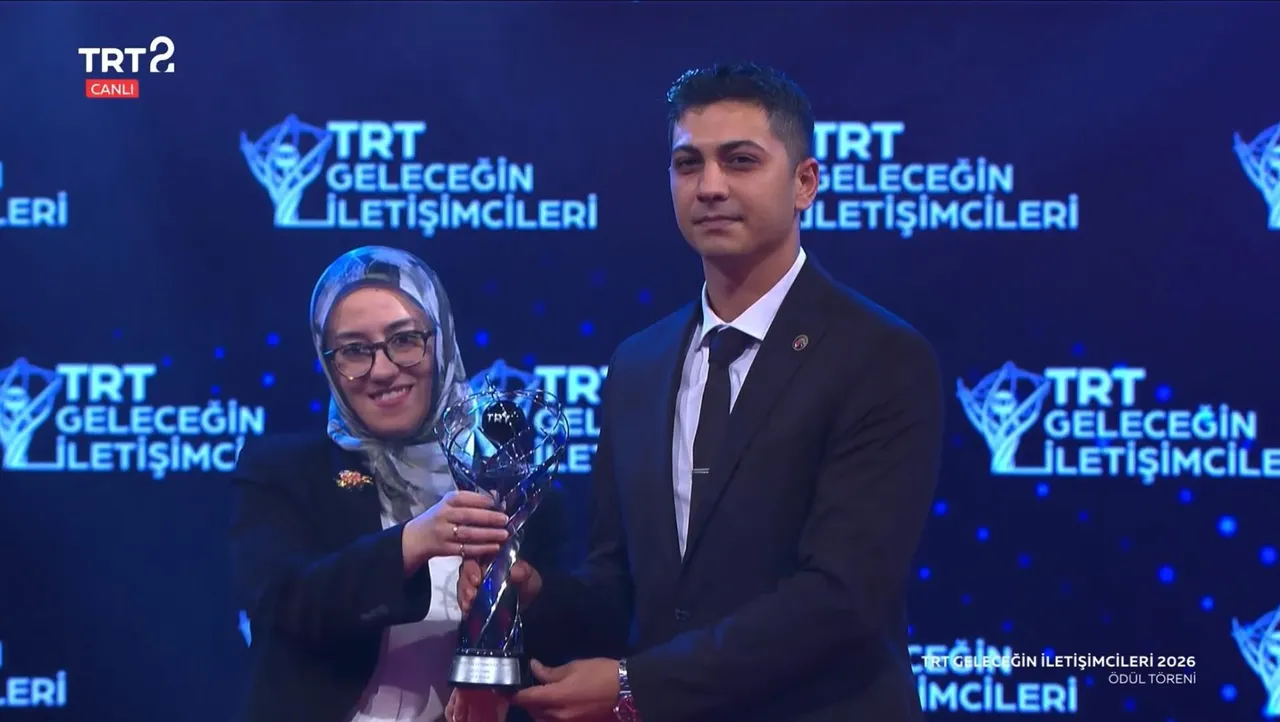 Öğrenciler TRT’den bu yıl da ödülle döndü