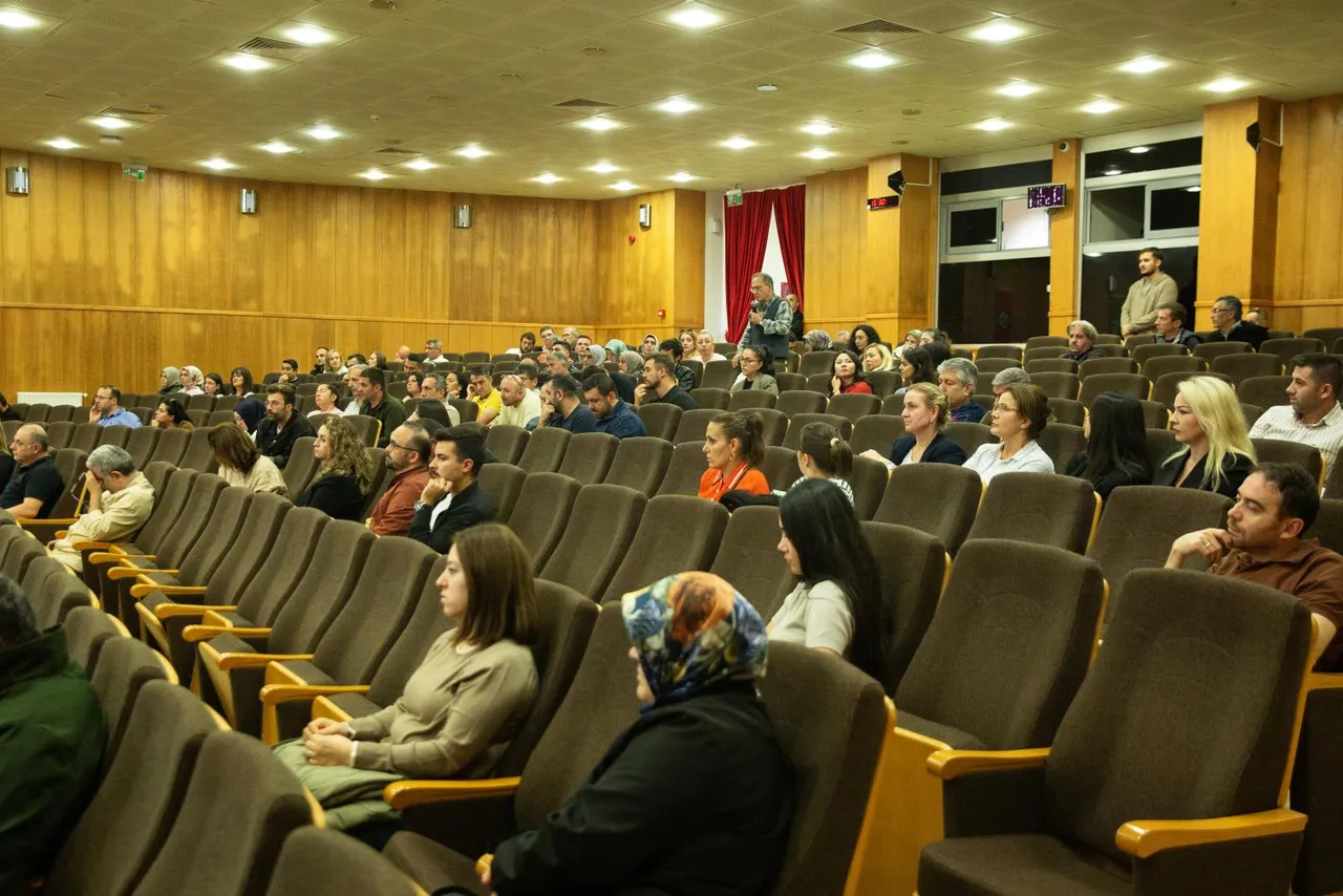 GRÜ'de Rektör-İdari Personel Buluşması gerçekleştirildi