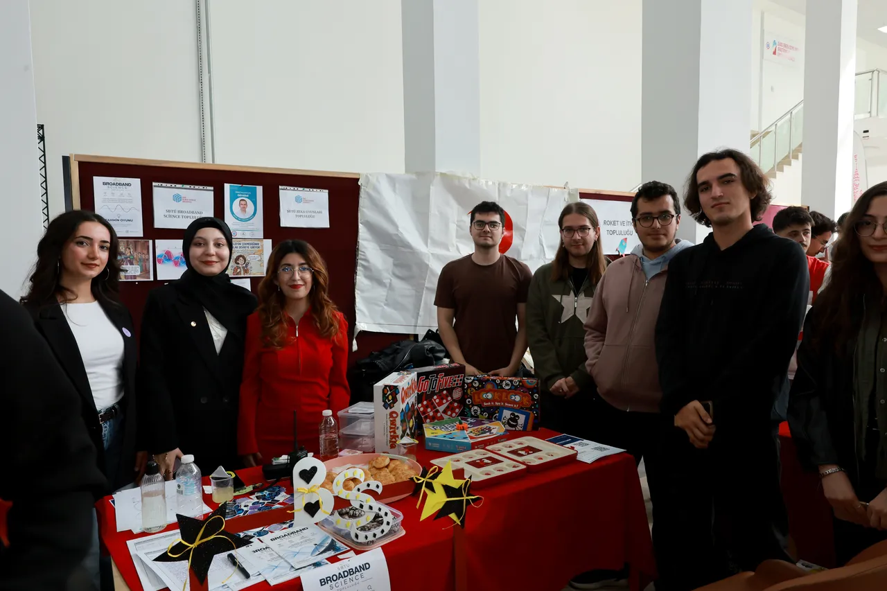 SBTÜ’de öğrenci toplulukları tanıtım ve üye kayıt etkinliği düzenlendi