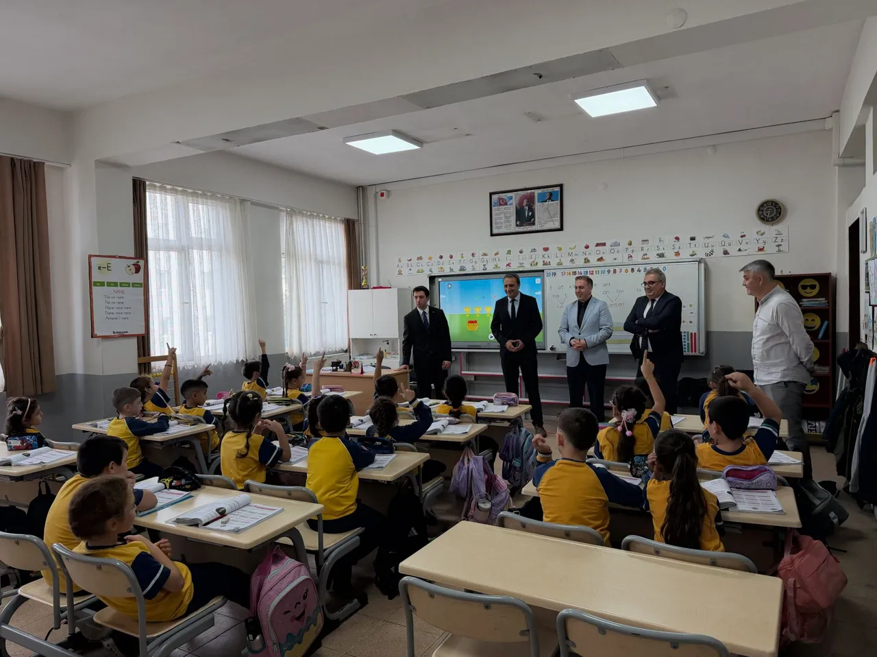Kaymakam Güzel'den okul ziyaretleri