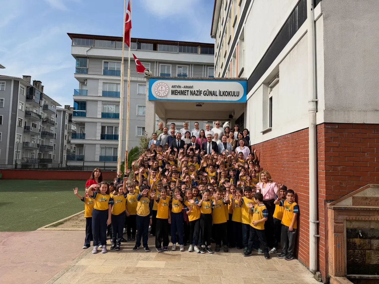 Kaymakam Güzel'den okul ziyaretleri