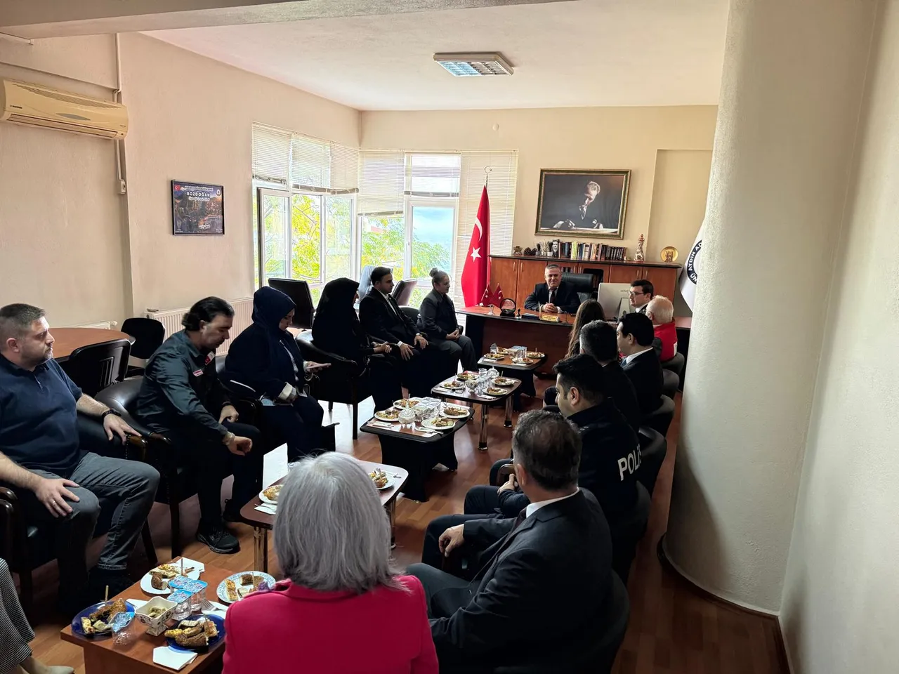 Bozdoğan meslek yüksekokulunda Kızılay Kampüs Mağazası açıldı