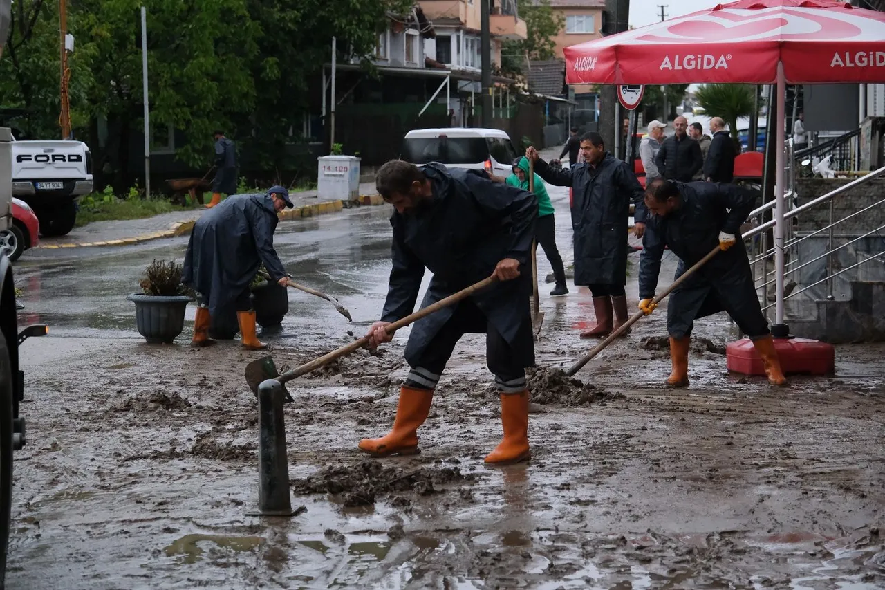 Başiskele Belediyesi teyakkuzda, ekipler görev başında