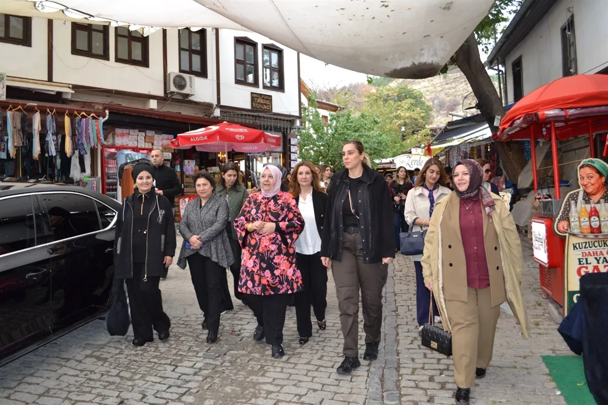 Ankara mülki idare amirlerin eşlerinden Beypazarı ziyareti