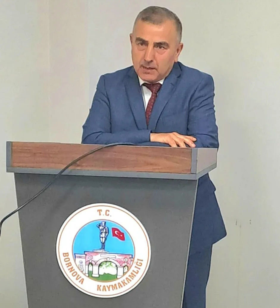 Bornova Aile Destek Merkezi ilk okuma yazma sertifikalarını törenle takdim etti