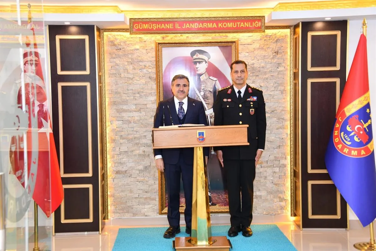 Gümüşhane Valisi Cevdet Atay, İl Jandarma Komutanlığını ziyaret etti