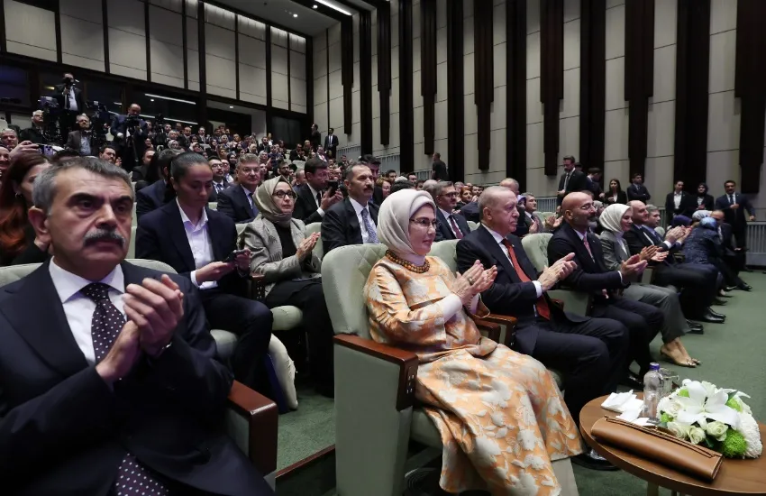 “Son 24 yılda eğitim altyapımızı geliştirdik, eğitime erişimi ve fırsat eşitliğini sağladık”