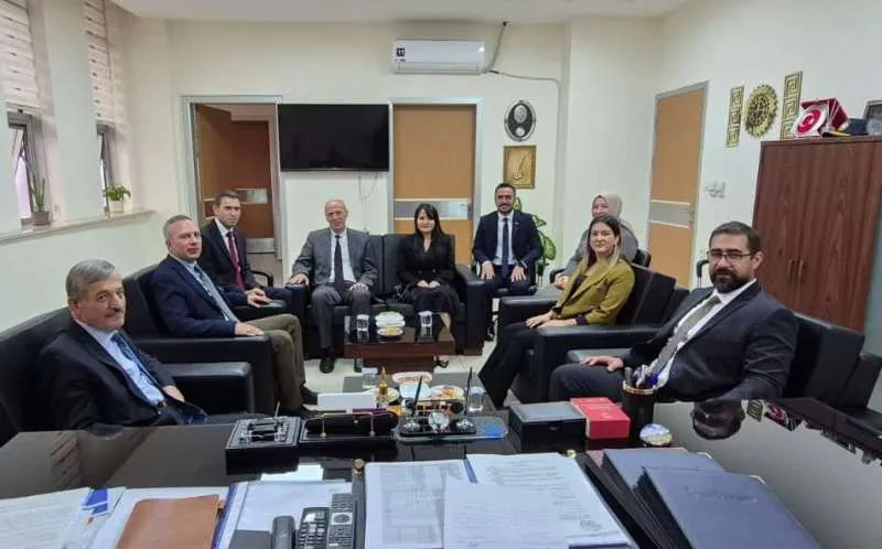 Elmadağ Kaymakamı, Elmadağ Devlet Hastanesi yönetimine hayırlı olsun ziyaretinde bulundu
