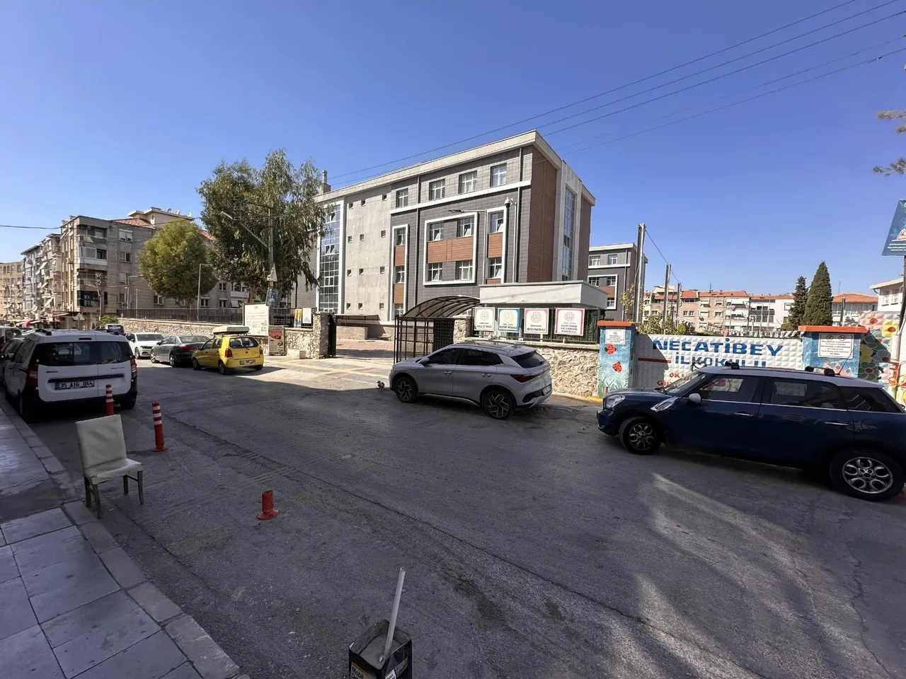 Beş Okulun Kullandığı Sokağa Konak Belediyesi’nden güvenli dokunuş