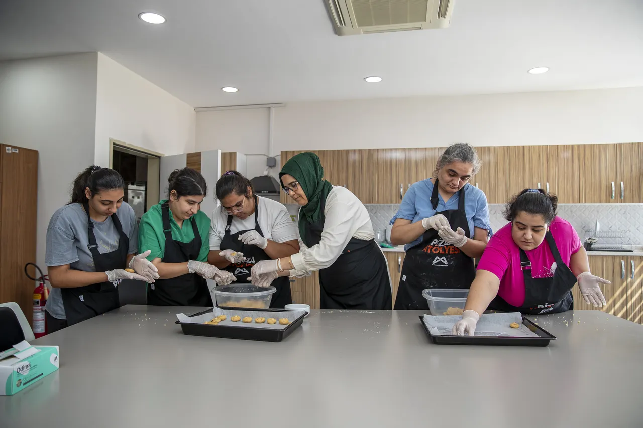 Özel gereksinimli bireyler mutfakta harikalar yaratıyor