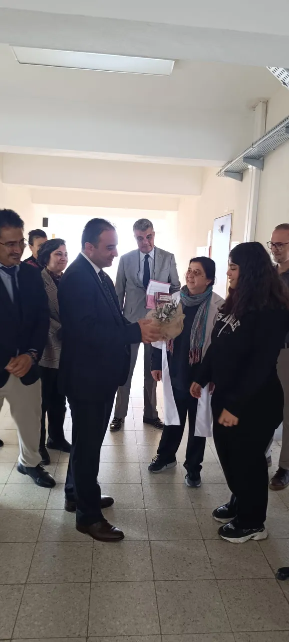 Menteşe Kaymakamı, Yerkesik Mahallesi’nde faaliyet gösteren Muğla Özel Eğitim Meslek Okulu’nu ziyaret ederek özel öğrencilerle bir araya geldi