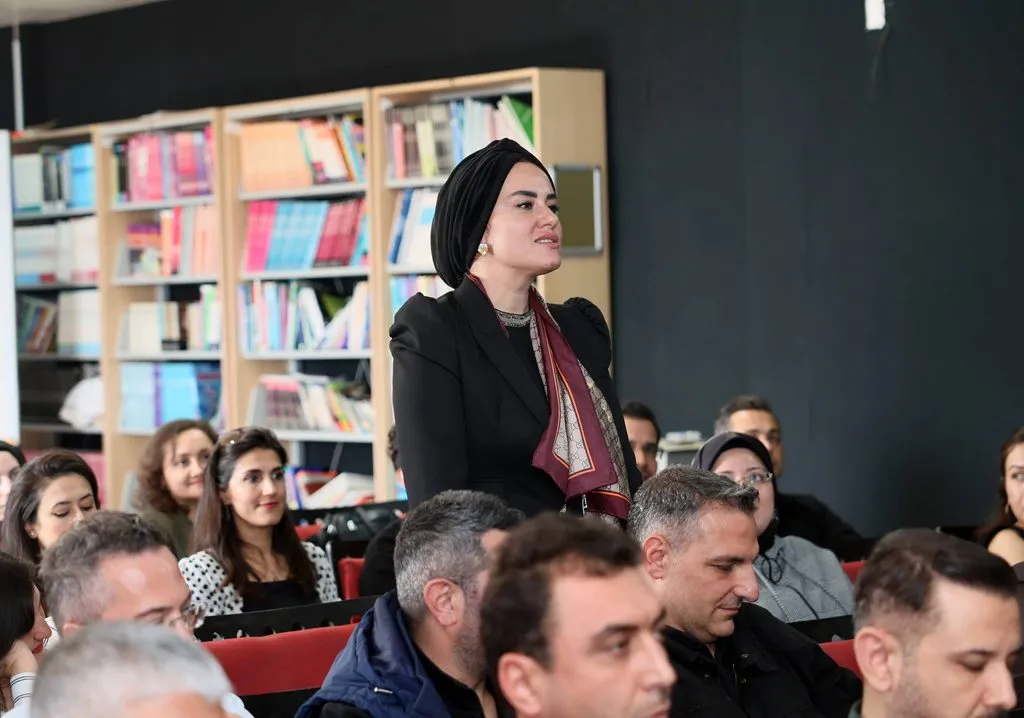 Yabancı Diller Yüksekokulu’nda akademik kurul toplantısı yapıldı