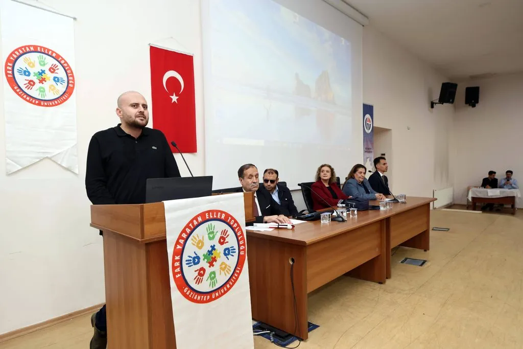GAÜN’de “Birlikte Yürümek” paneli düzenlendi